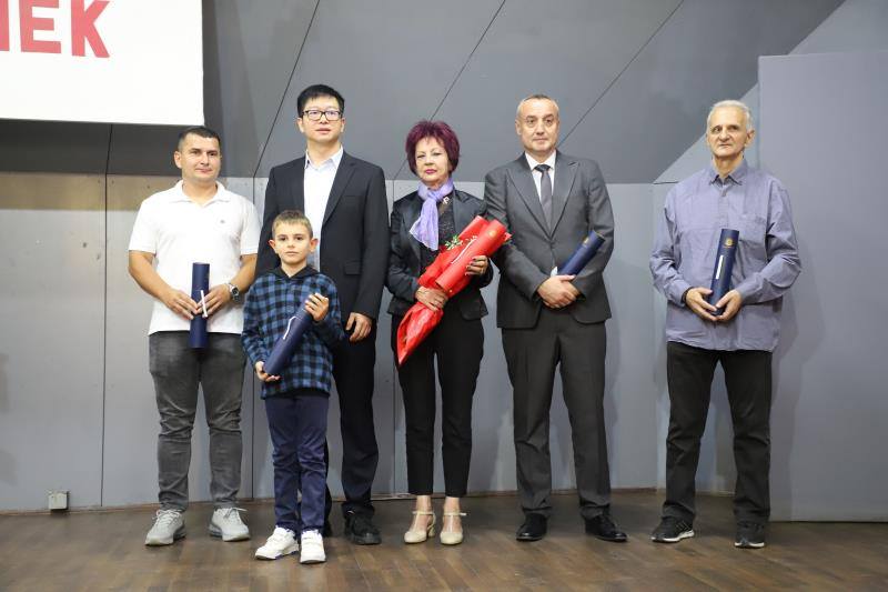 547901015_769237162521199_739723345674752143_n